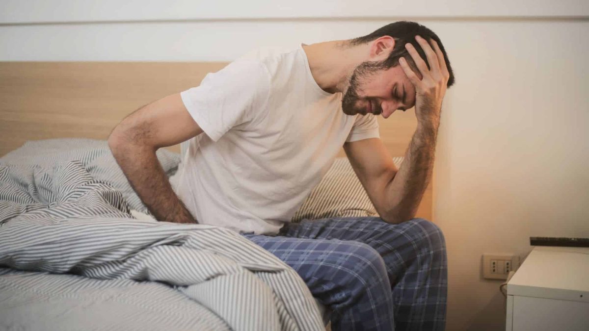 How the body reacts to lack of sleep?